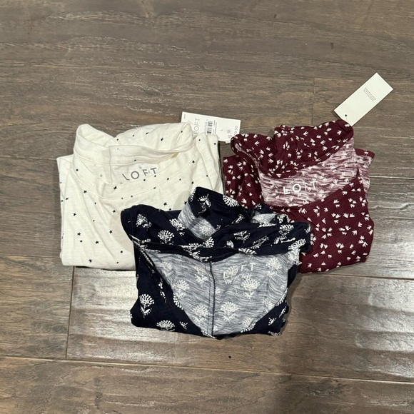 NWT lot of 3 Sz L LOFT t shirts - Picture 2 of 2